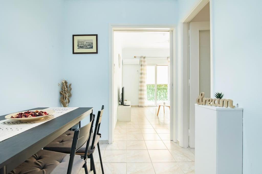 Your Perfect Place 1min From Kato Patissia Station -100mbps Apartment