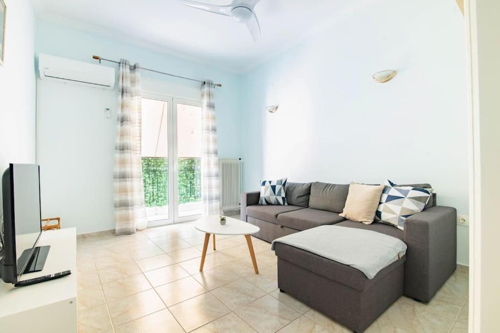 Your Perfect Place 1min From Kato Patissia Station -100mbps Apartment *